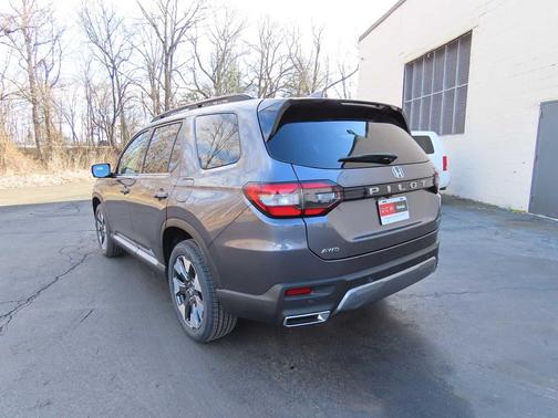 2026 Honda Pilot Touring 8-Passenger