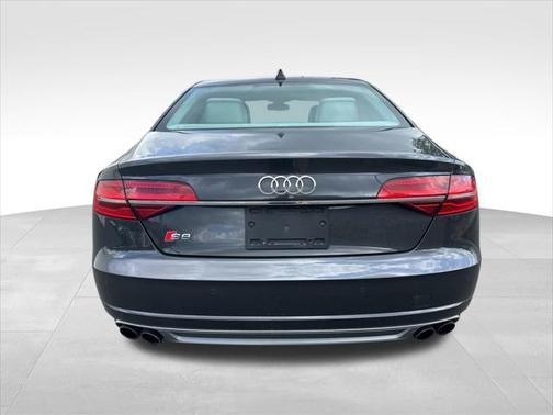 2015 Audi S8 4.0T