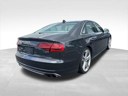2015 Audi S8 4.0T