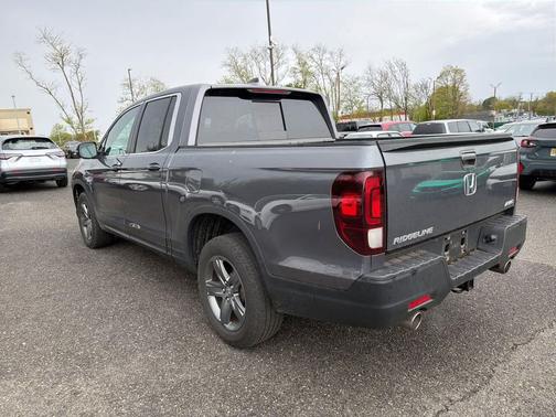Modern Steel Metallic 2023 Honda Ridgeline RTL