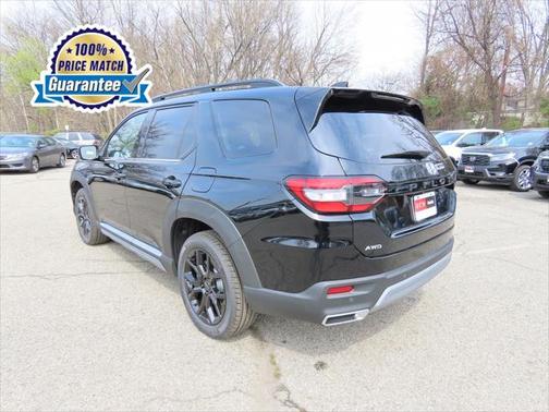 2025 Honda Pilot Touring 8-Passenger