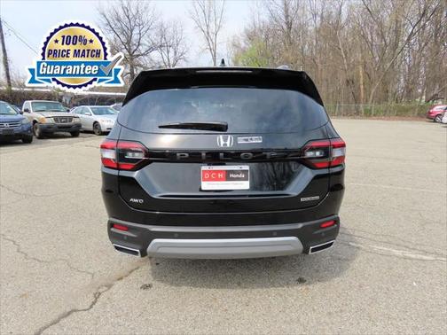 2025 Honda Pilot Touring 8-Passenger