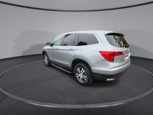 Lunar Silver Metallic 2017 Honda Pilot EX-L