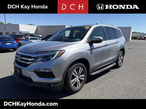 Lunar Silver Metallic 2017 Honda Pilot EX-L
