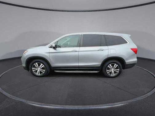 Lunar Silver Metallic 2017 Honda Pilot EX-L