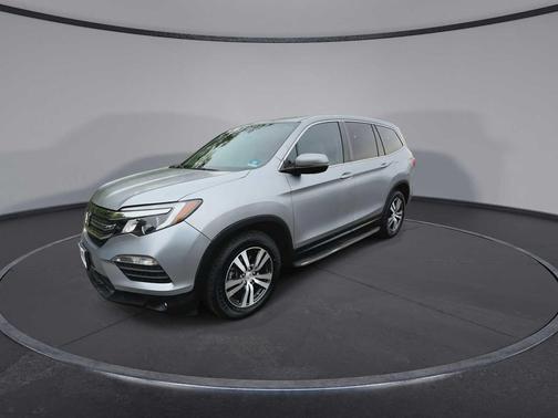 Lunar Silver Metallic 2017 Honda Pilot EX-L
