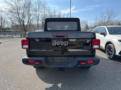 Black Clearcoat 2020 Jeep Gladiator Rubicon