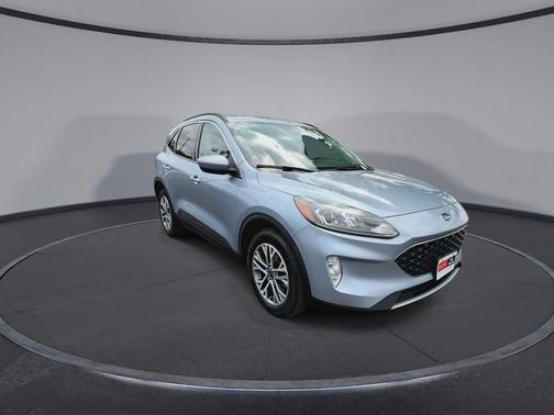 ICED BLUE SILVER METALLIC 2022 Ford Escape SEL