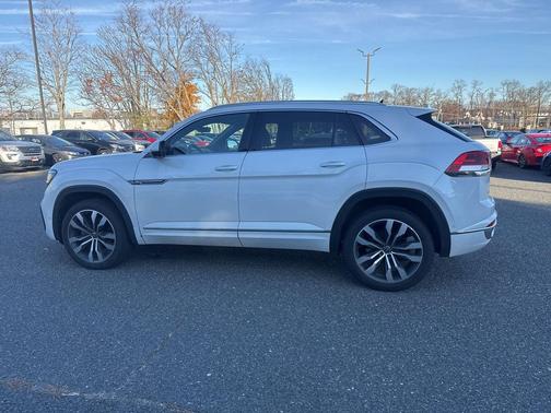 2023 Volkswagen Atlas Cross Sport 3.6L V6 SEL Premium R-Line