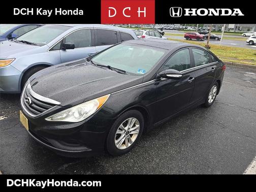 Phantom Black Metallic 2014 Hyundai SONATA GLS