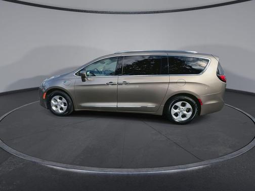 2018 Chrysler Pacifica Hybrid Touring L