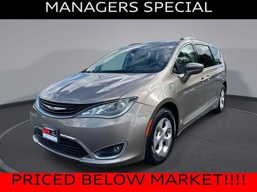 2018 Chrysler Pacifica Hybrid Touring L