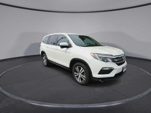 White Diamond Pearl 2018 Honda Pilot EX