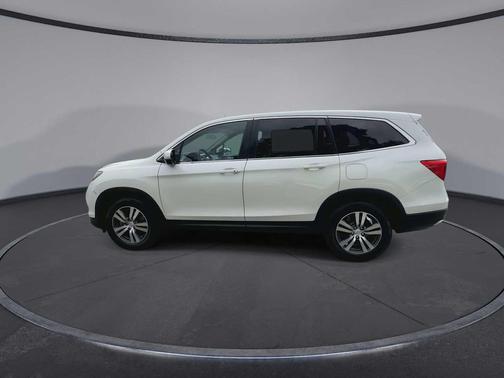 White Diamond Pearl 2018 Honda Pilot EX