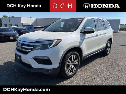 White Diamond Pearl 2018 Honda Pilot EX