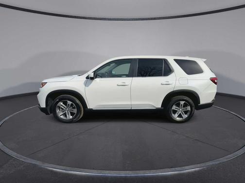 2023 Honda Pilot AWD EX-L 8 Passenger