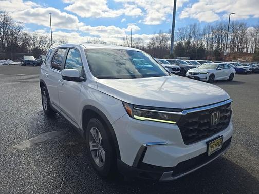2023 Honda Pilot AWD EX-L 8 Passenger