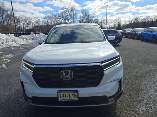 2023 Honda Pilot AWD EX-L 8 Passenger