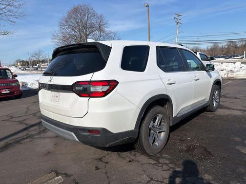 2023 Honda Pilot AWD EX-L 8 Passenger