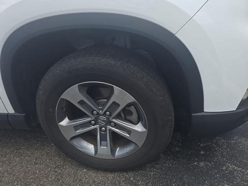 Platinum White Pearl 2023 Honda Pilot AWD EX-L 7 Passenger