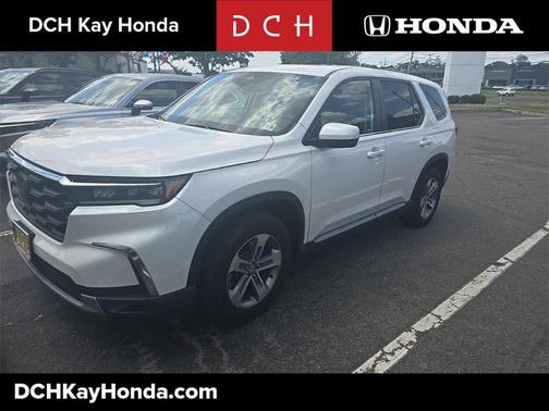 Platinum White Pearl 2023 Honda Pilot AWD EX-L 7 Passenger