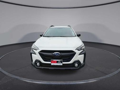 Crystal White Pearl 2023 Subaru Outback Onyx Edition