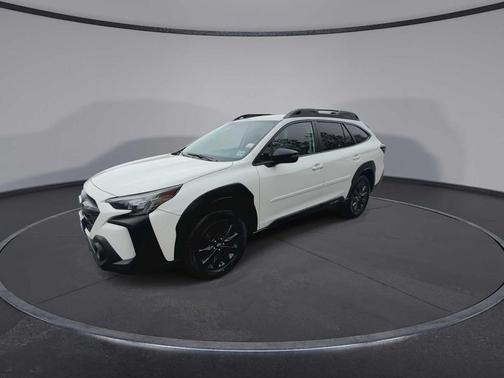 Crystal White Pearl 2023 Subaru Outback Onyx Edition