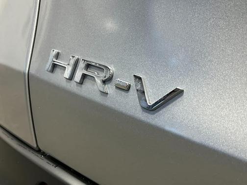 Solar Silver Metallic 2027 Honda HR-V LX