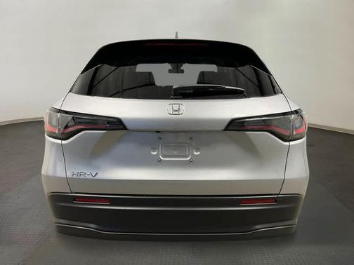 Solar Silver Metallic 2027 Honda HR-V LX