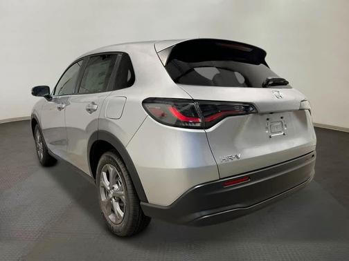 Solar Silver Metallic 2027 Honda HR-V LX