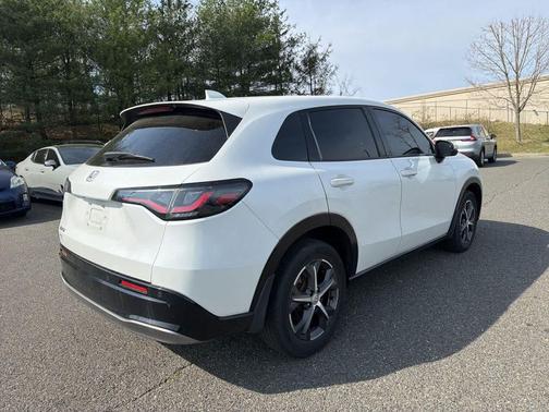 Platinum White Pearl 2023 Honda HR-V EX-L