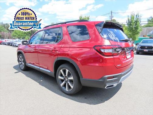 2025 Honda Pilot Touring 8-Passenger