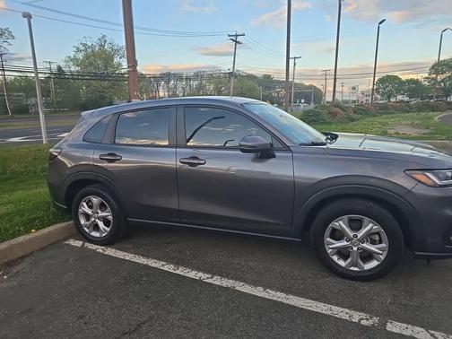 Modern Steel Metallic 2024 Honda HR-V LX