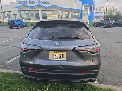 Modern Steel Metallic 2024 Honda HR-V LX
