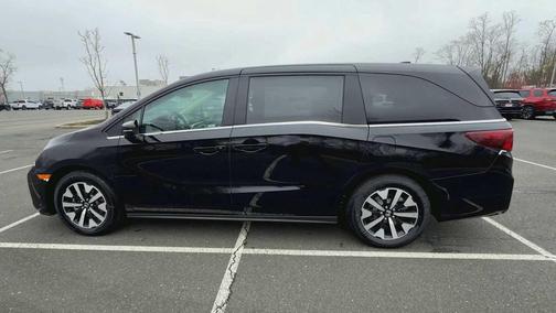Crystal Black Pearl 2027 Honda Odyssey EX-L