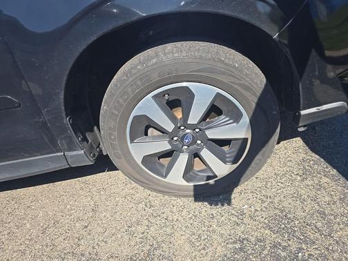 Crystal Black Silica 2018 Subaru Forester 2.5i Premium