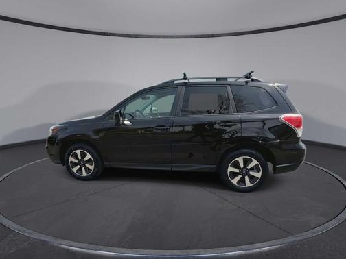 Crystal Black Silica 2018 Subaru Forester 2.5i Premium