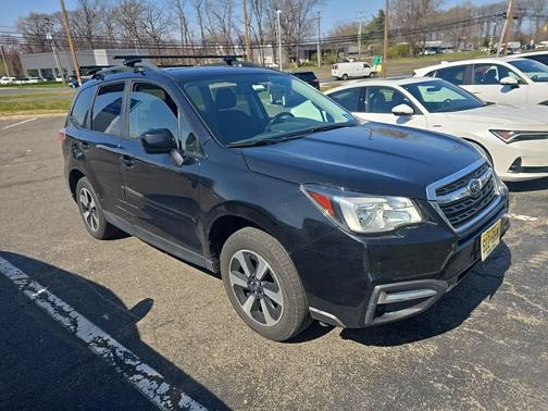 Crystal Black Silica 2018 Subaru Forester 2.5i Premium