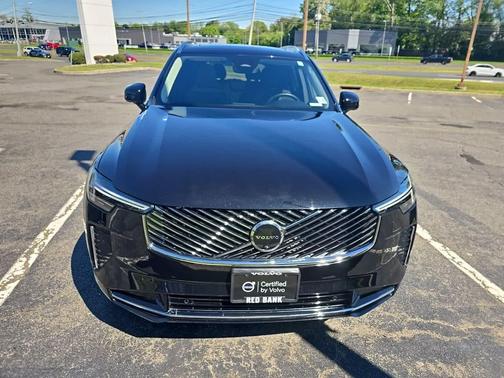 Onyx Black Metallic 2025 Volvo XC90 B6 Plus 7-Seater