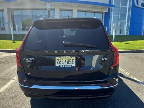 Onyx Black Metallic 2025 Volvo XC90 B6 Plus 7-Seater