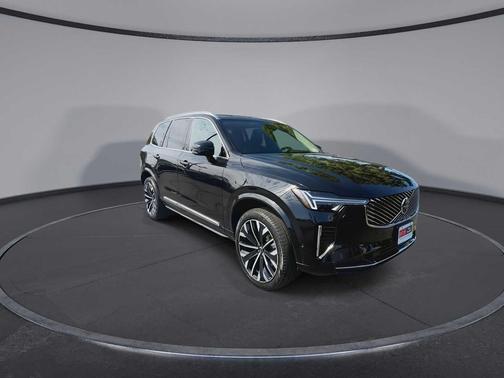 Onyx Black Metallic 2025 Volvo XC90 B6 Plus 7-Seater