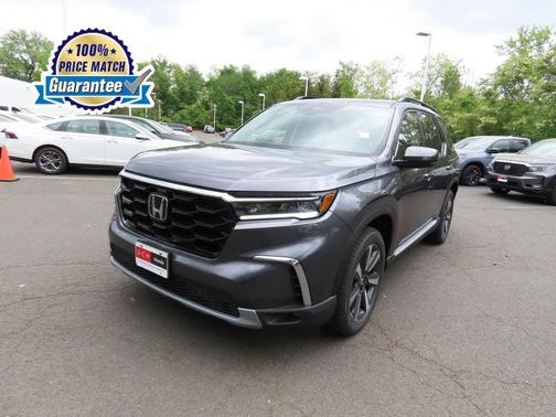 2025 Honda Pilot Touring 8-Passenger