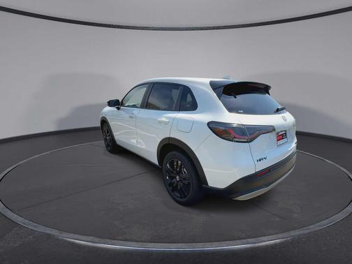 Platinum White Pearl 2026 Honda HR-V AWD Sport