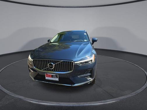 2022 Volvo XC60 B6 Inscription