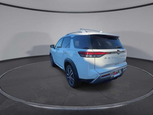 2023 Nissan Pathfinder Platinum 4WD