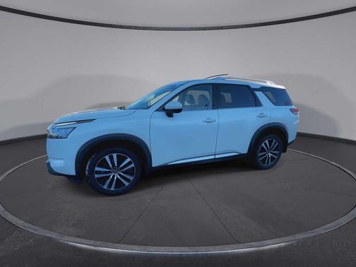 2023 Nissan Pathfinder Platinum 4WD