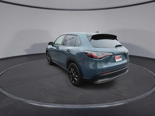 Nordic Forest Pearl 2024 Honda HR-V Sport