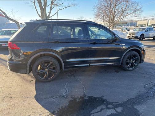 2024 Volkswagen Tiguan 2.0T SE R-Line Black 4MOTION