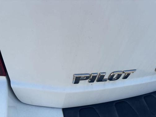 White 2011 Honda Pilot EX-L