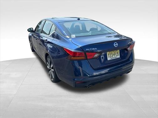 2020 Nissan Altima SR FWD
